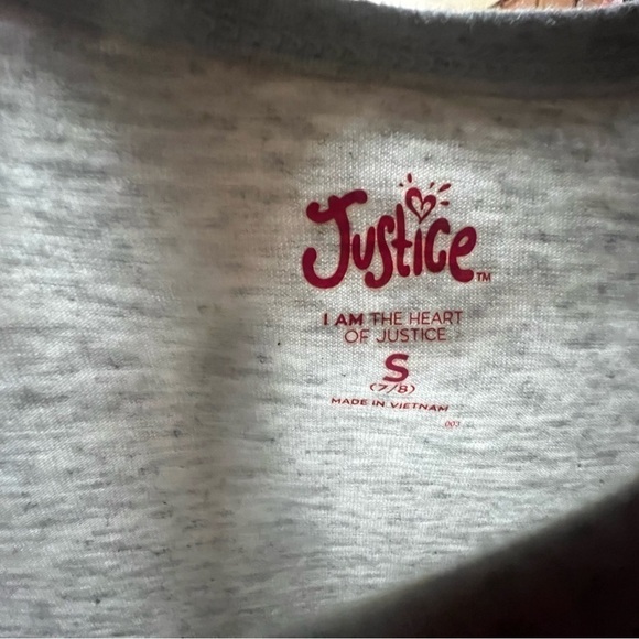 WOMEN’S LARGE JUSTICE BLACK GRAPHIC TEE SHIRT - Picture 3 of 3